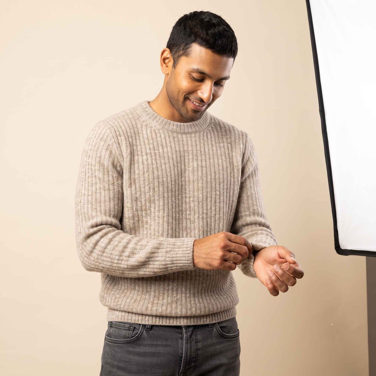 Men's Undyed Ribbed Cashmere Crewneck Sweater - Signature