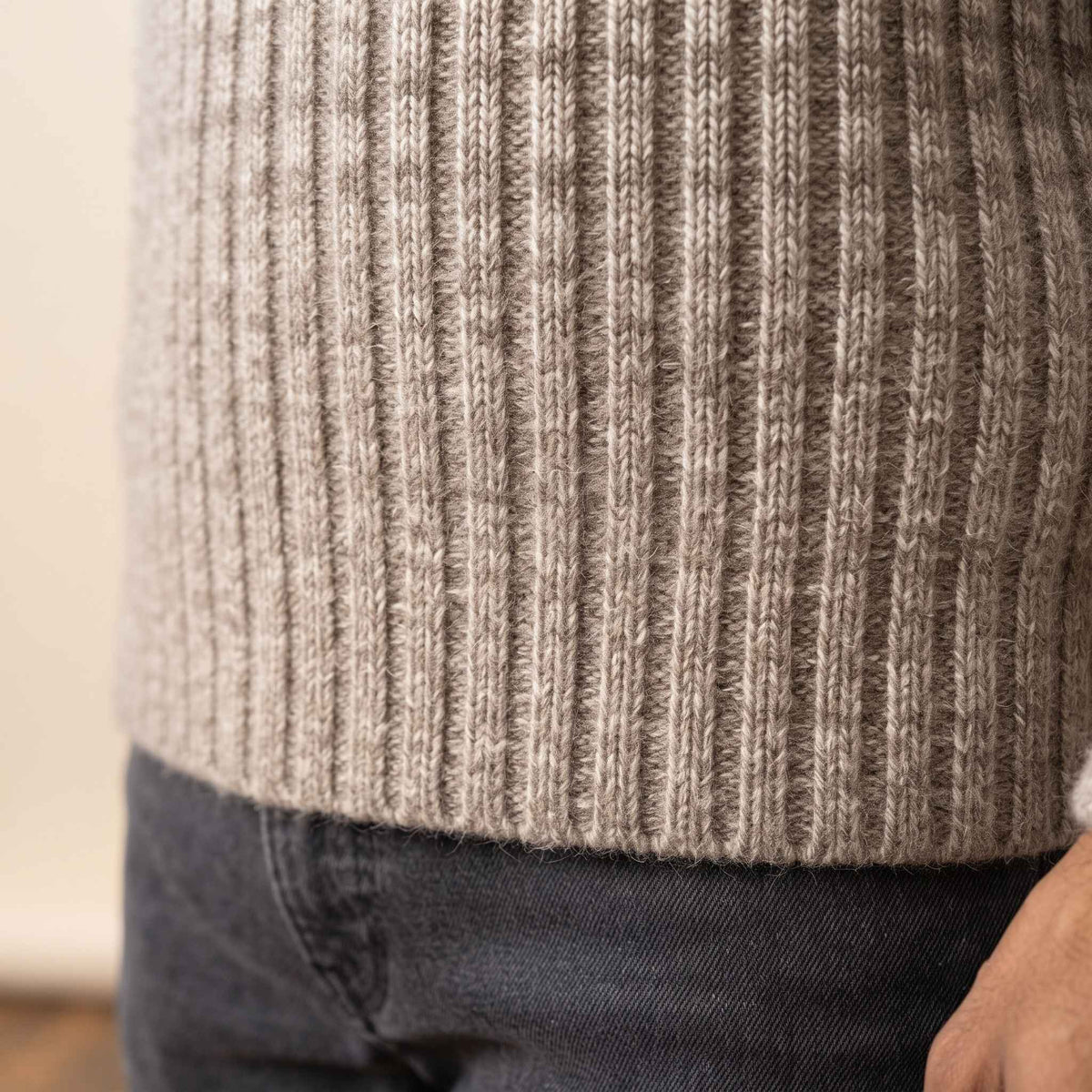 Men's Undyed Ribbed Cashmere Crewneck Sweater - Signature