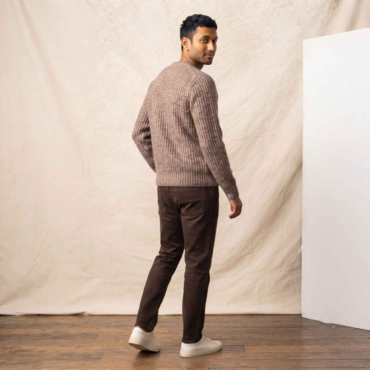 Men's Undyed Ribbed Cashmere Crewneck Sweater - Signature