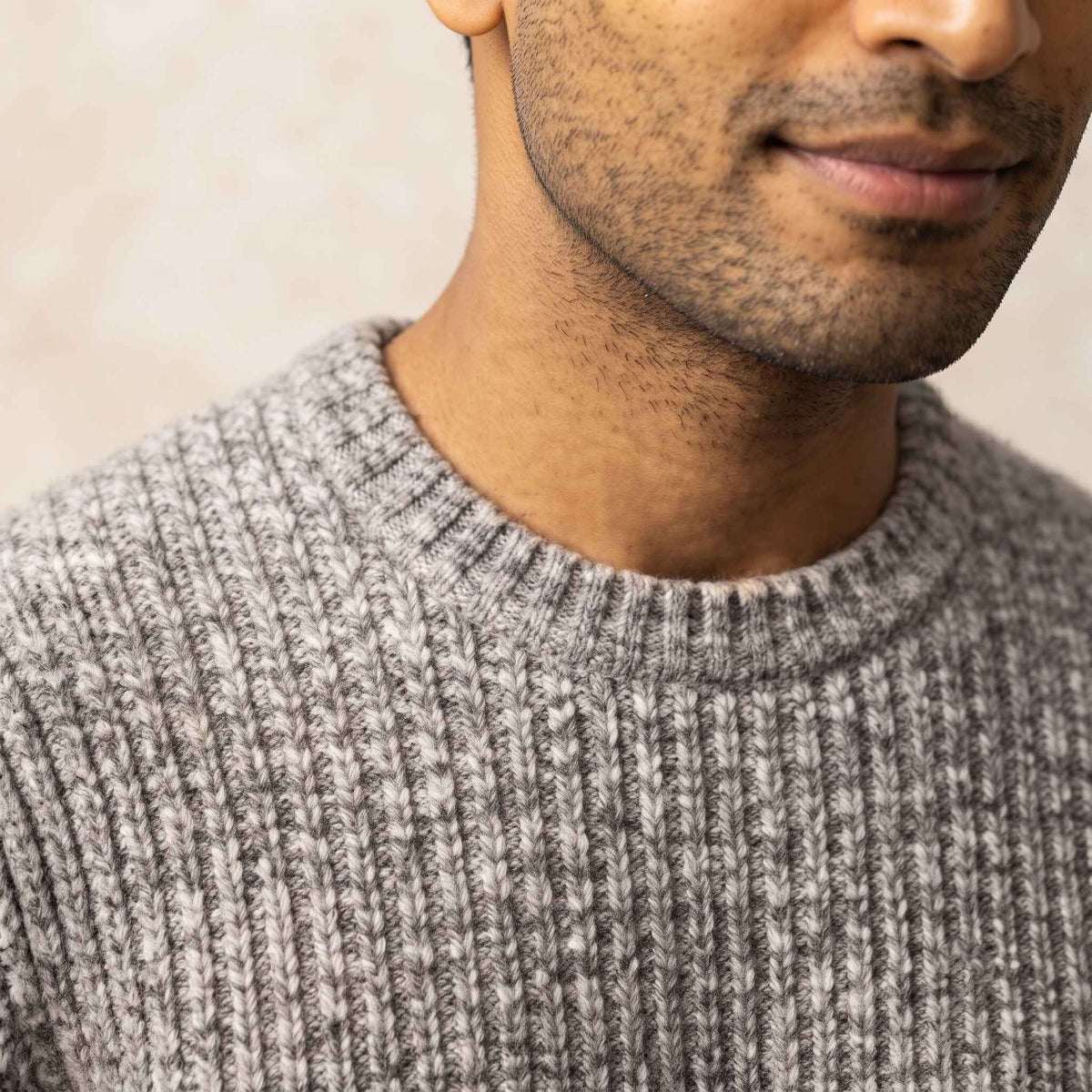 Men's Undyed Ribbed Cashmere Crewneck Sweater - Signature