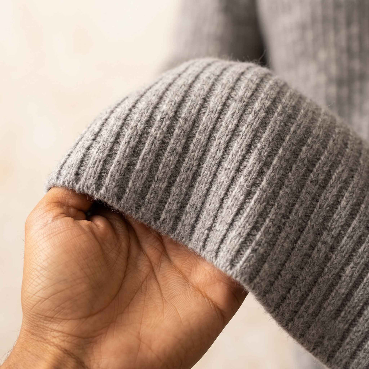 Men's Undyed Ribbed Cashmere Crewneck Sweater - Signature