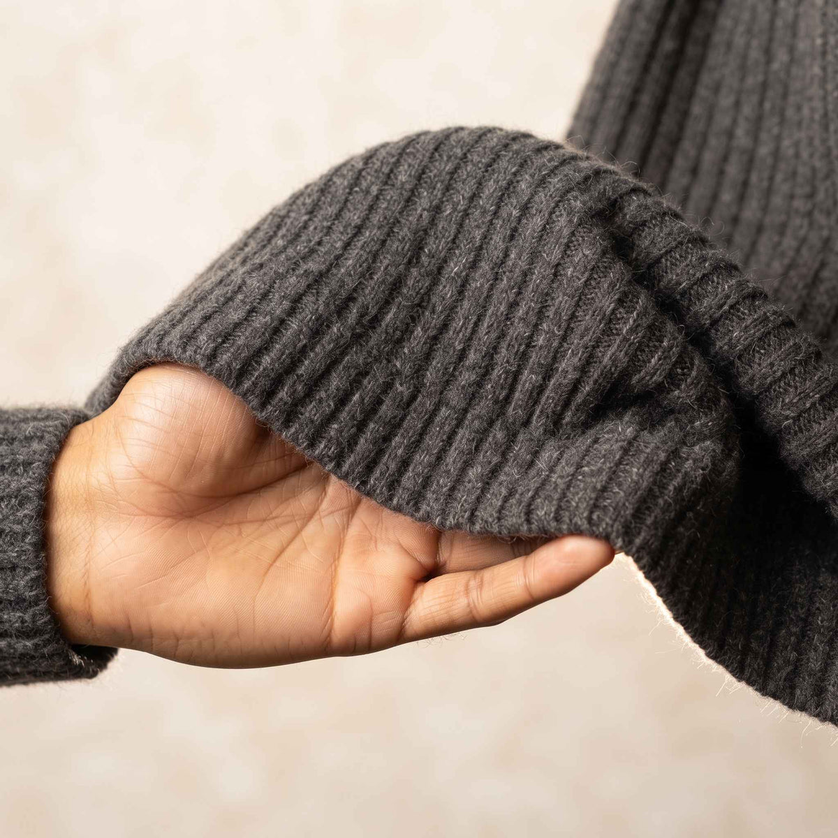 Men's Undyed Ribbed Cashmere Crewneck Sweater - Signature
