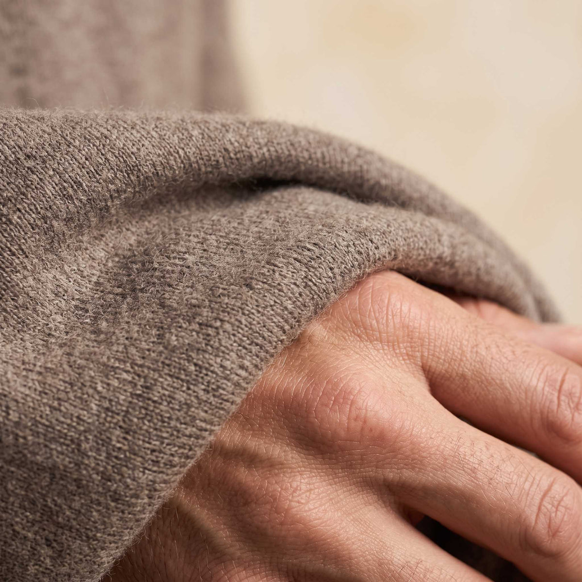 Men's Undyed Cashmere Quarter-Zip Sweater - Executive