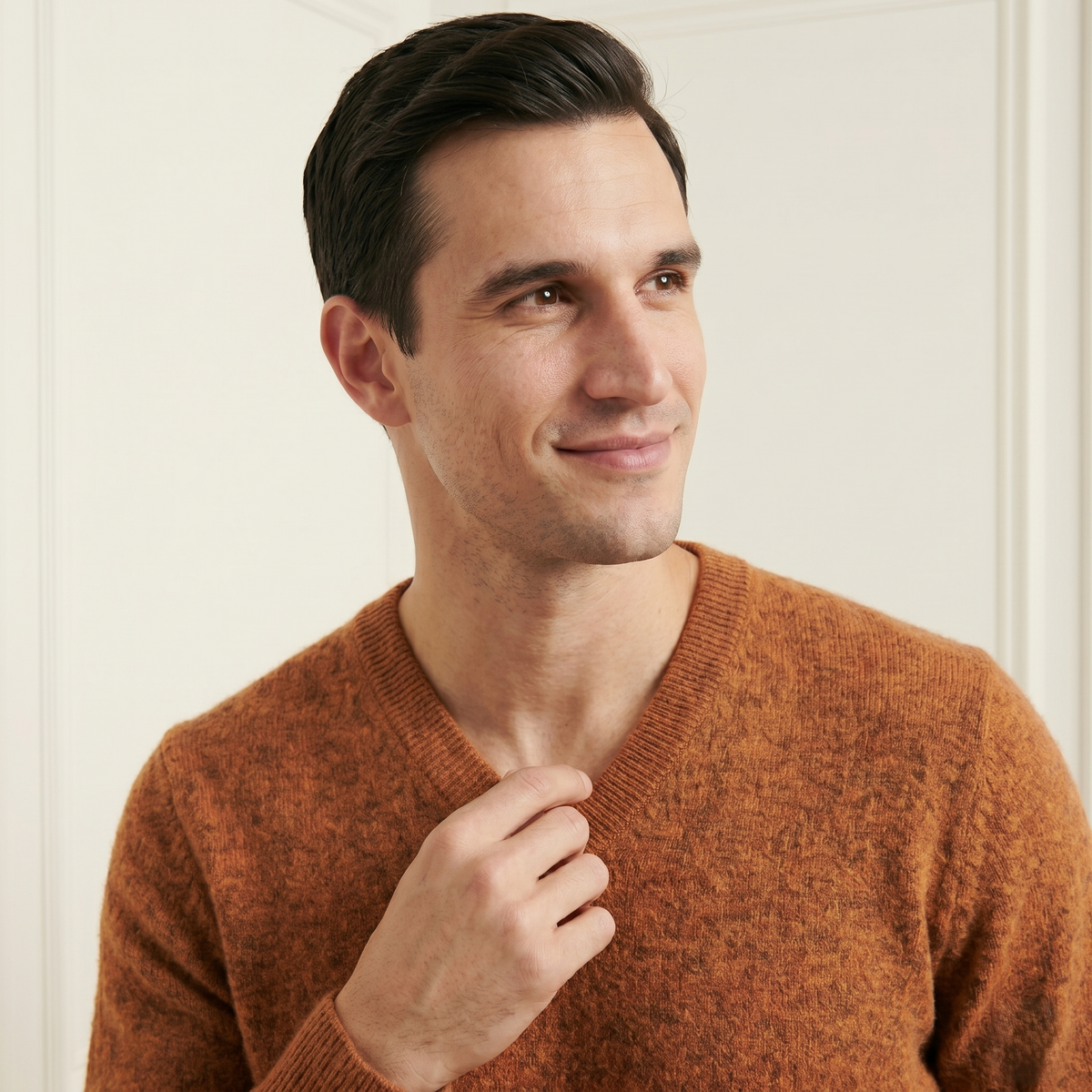 Men's Cashmere V-Neck Sweater - The Original
